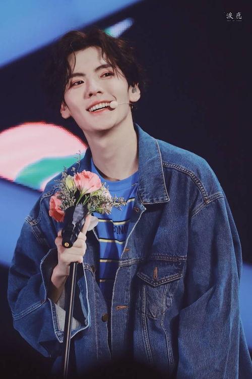 毕雯珺吃瓜娱乐视频,揭秘明星幕后趣事